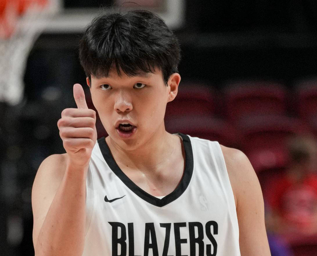 好博体育平台-转会期体能课后，北京首钢篮板制胜备战国王杯，底气十足，身体对抗强度拉满