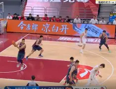 今晚费城76人绝杀压哨：CBA常规赛节点到来，媒体盛赞，细节决定成败